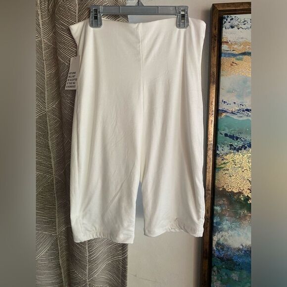 Bumpsuit The Biker Short  Maternity Size Large Ivory White NEW - Picture 4 of 12